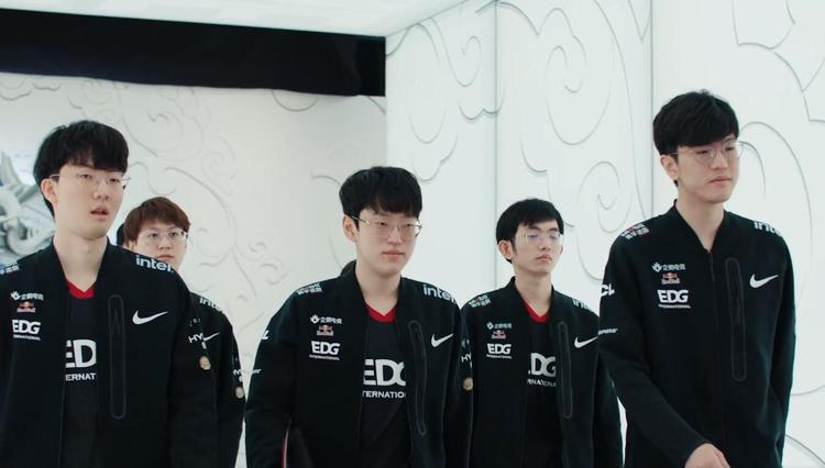 力略逊于巅 力略逊于巅