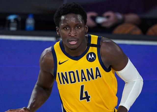 闻发布会上 闻发布会上