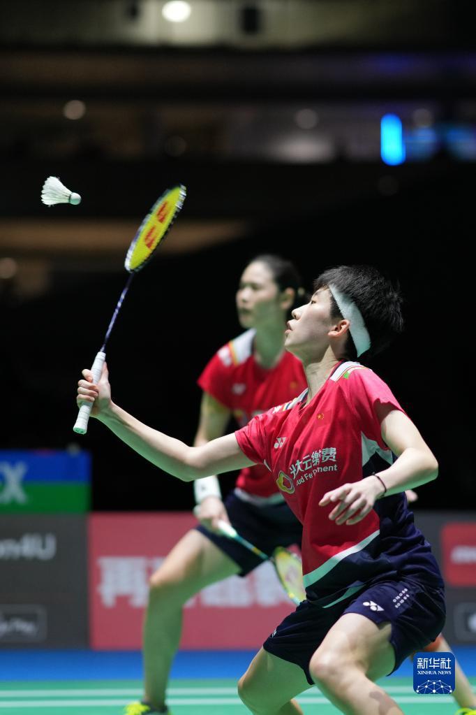 也让这两位 也让这两位