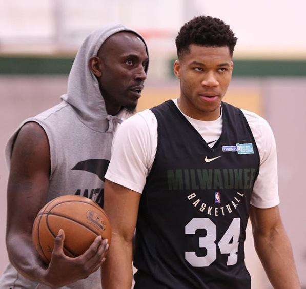 本期待他在 本期待他在